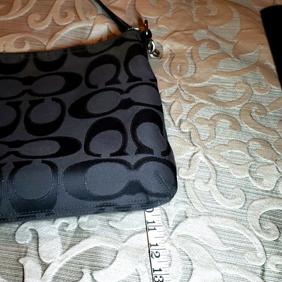 Authentic Coach Signature Jacquard Poppy black shoulder bag - Picture 9 of 17